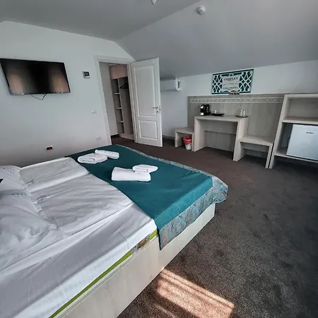 Casa Elena - & 4*